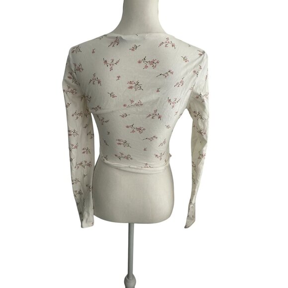 BRANDY MELVILLE White Floral Front Tie Bolero Style Wrap Top One Size - Picture 8 of 8